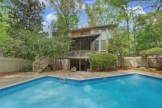 2915 Pond View Court, Marietta, GA 30062