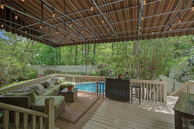 2915 Pond View Court, Marietta, GA 30062