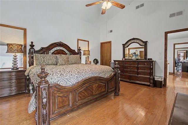 2915 Pond View Court, Marietta, GA 30062