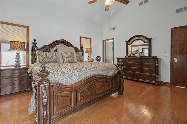 2915 Pond View Court, Marietta, GA 30062