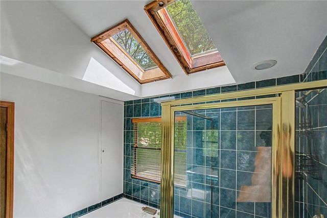 2915 Pond View Court, Marietta, GA 30062