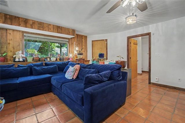 2915 Pond View Court, Marietta, GA 30062