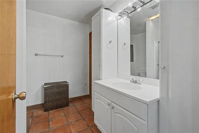 2915 Pond View Court, Marietta, GA 30062