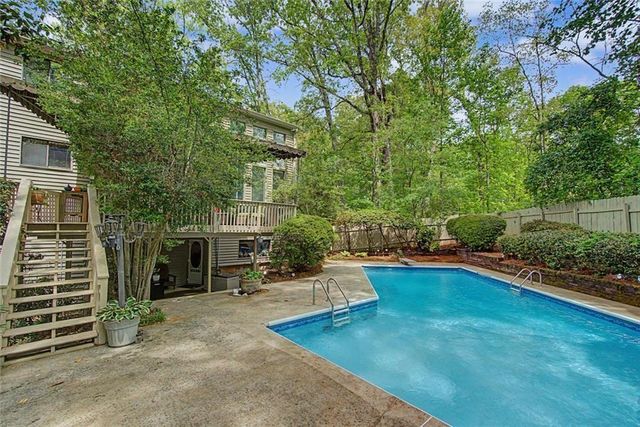 2915 Pond View Court, Marietta, GA 30062