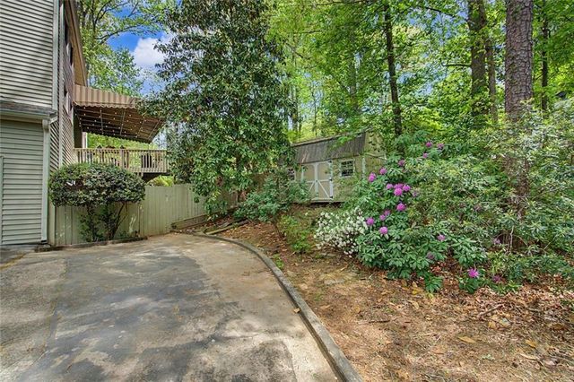 2915 Pond View Court, Marietta, GA 30062