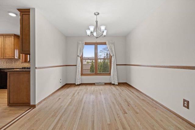 10861 35th AVENUE, Pleasant Prairie, WI 53158