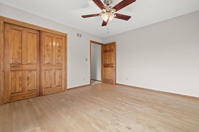 10861 35th AVENUE, Pleasant Prairie, WI 53158