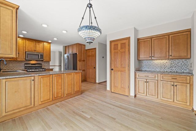 10861 35th AVENUE, Pleasant Prairie, WI 53158