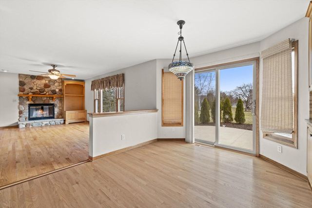 10861 35th AVENUE, Pleasant Prairie, WI 53158