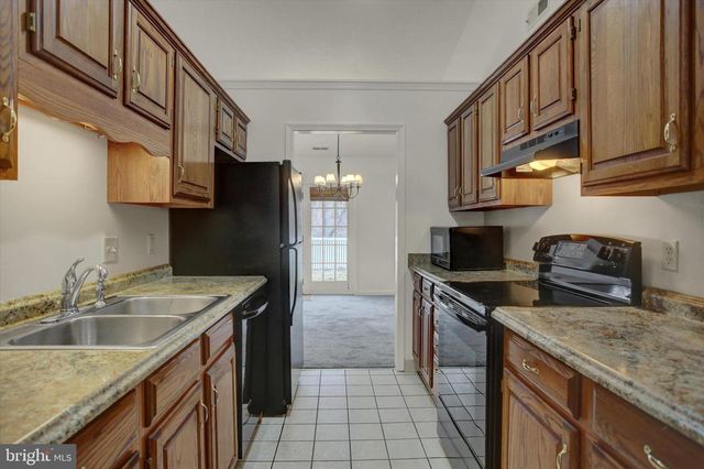 2314 MAJESTIC CT, Chambersburg, PA 17201