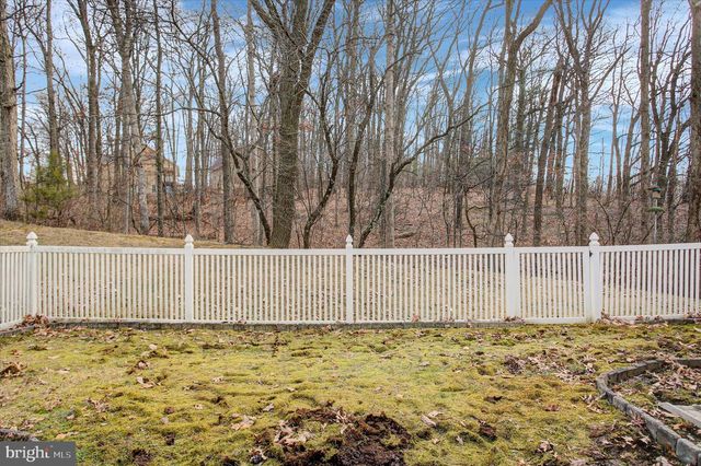 2314 MAJESTIC CT, Chambersburg, PA 17201