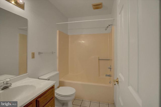 2314 MAJESTIC CT, Chambersburg, PA 17201