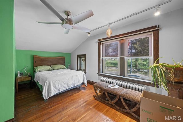 5221 S Broadway, St Louis, MO 63111