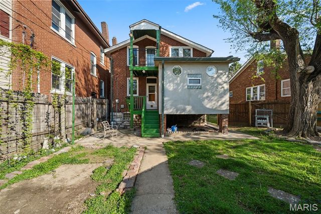 5221 S Broadway, St Louis, MO 63111