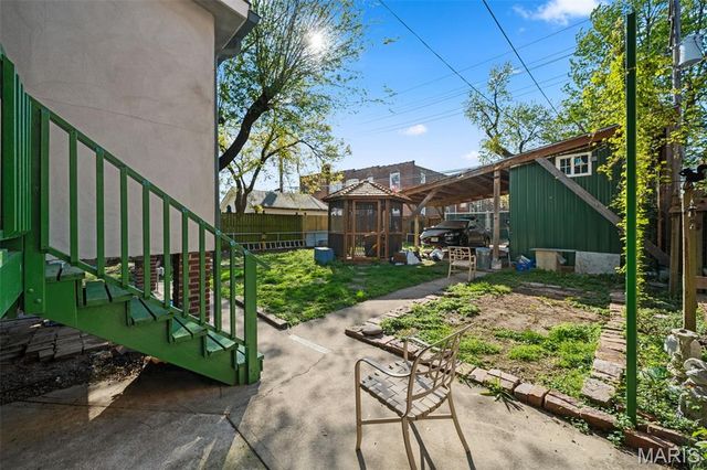 5221 S Broadway, St Louis, MO 63111