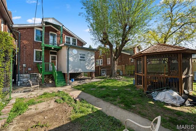 5221 S Broadway, St Louis, MO 63111