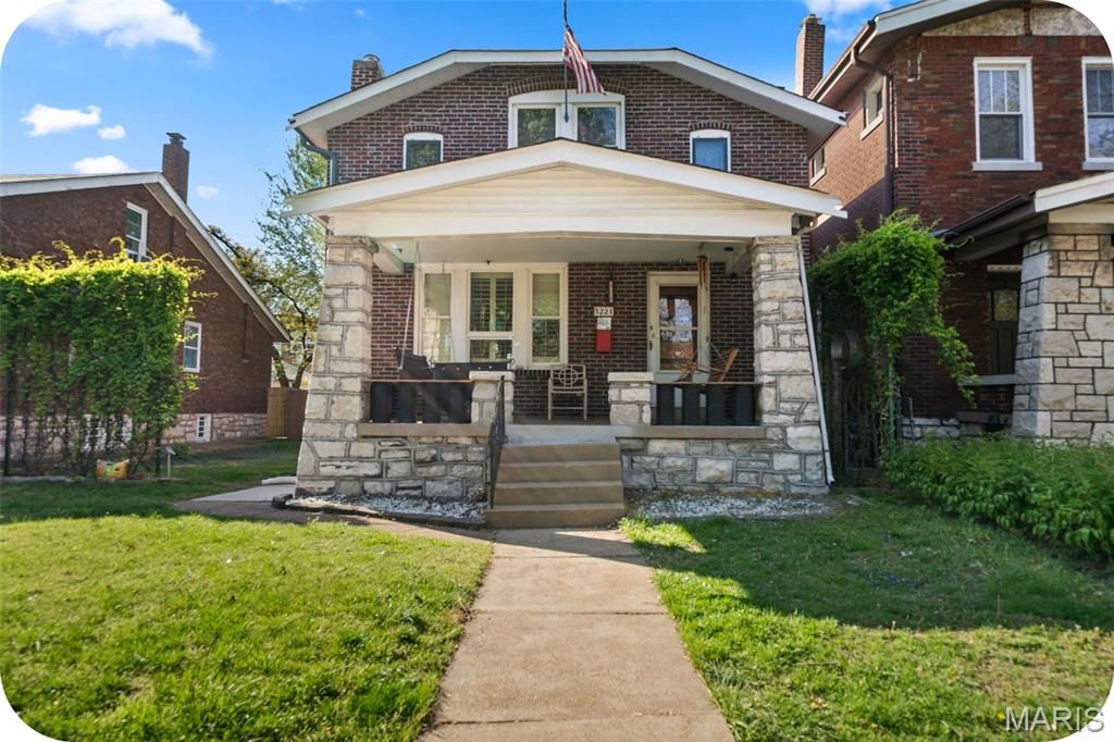 5221 S Broadway, St Louis, MO 63111