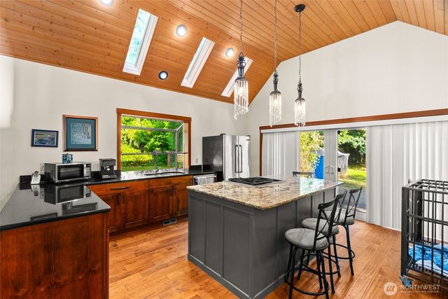 222 Oxbow Lake Lane, Toledo, WA 98591