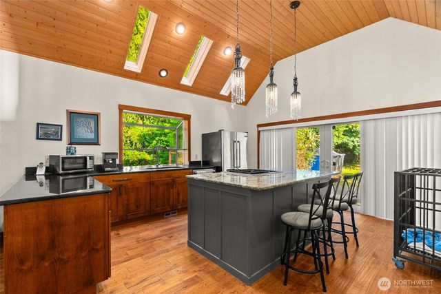 222 Oxbow Lake Lane, Toledo, WA 98591