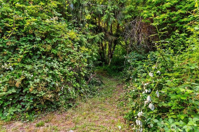 222 Oxbow Lake Lane, Toledo, WA 98591