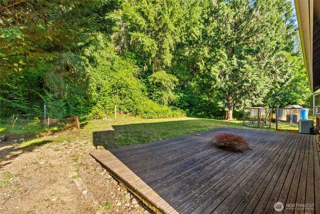 222 Oxbow Lake Lane, Toledo, WA 98591