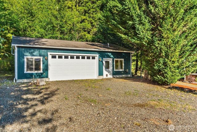 222 Oxbow Lake Lane, Toledo, WA 98591