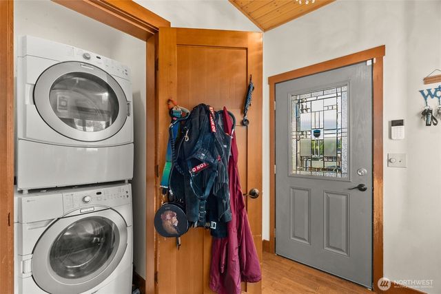 222 Oxbow Lake Lane, Toledo, WA 98591