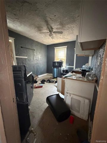 2927 Canton Street, Detroit, MI 48207