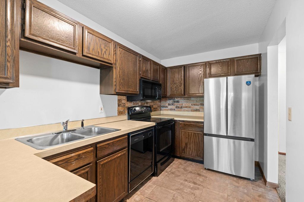 11971 71st Avenue N, Maple Grove, MN 55369 — photo 2