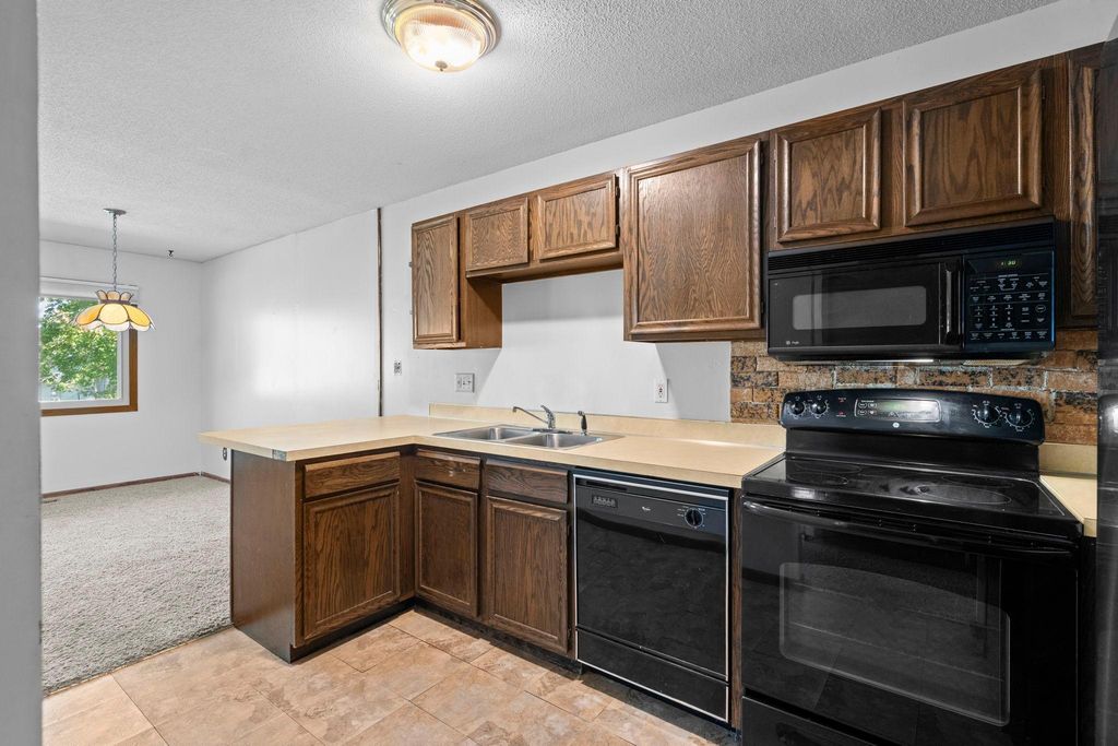 11971 71st Avenue N, Maple Grove, MN 55369 — photo 4