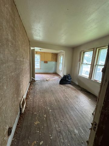 2302 Missouri Avenue, Flint, MI 48506