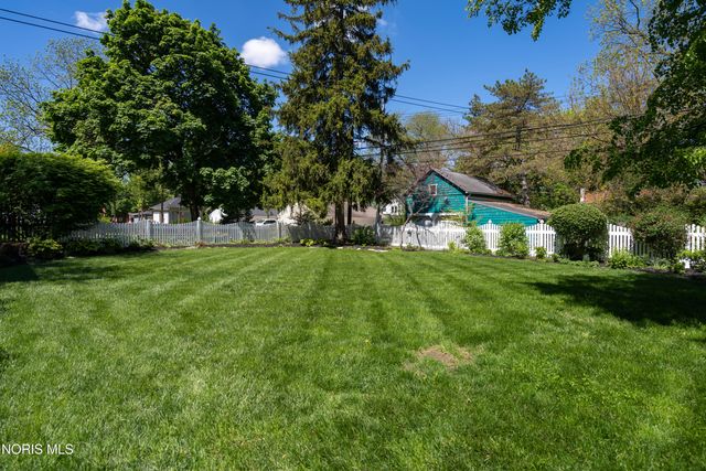 528 Elm Street, Perrysburg, OH 43551