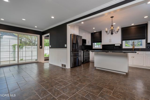 528 Elm Street, Perrysburg, OH 43551