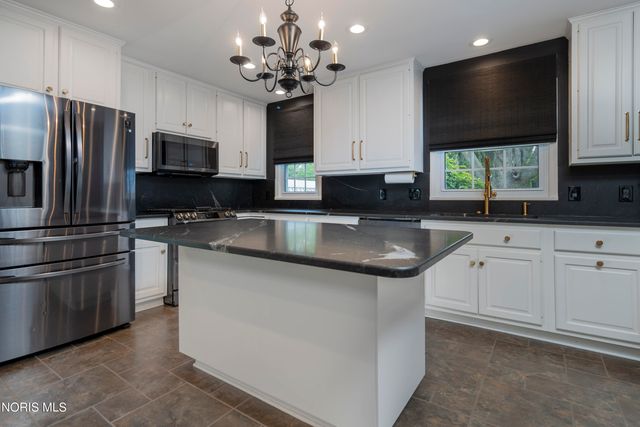 528 Elm Street, Perrysburg, OH 43551