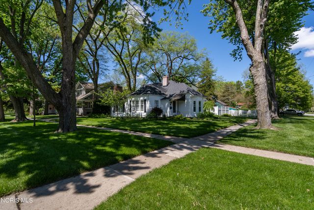 528 Elm Street, Perrysburg, OH 43551