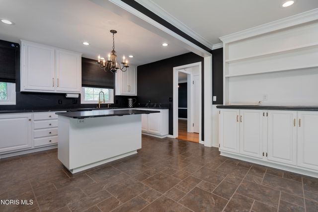 528 Elm Street, Perrysburg, OH 43551