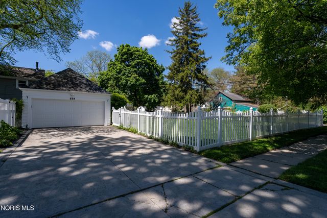 528 Elm Street, Perrysburg, OH 43551