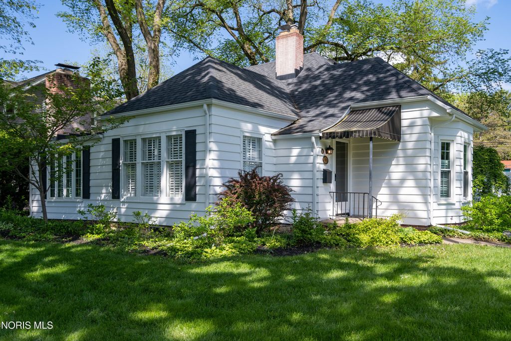 528 Elm Street, Perrysburg, OH 43551