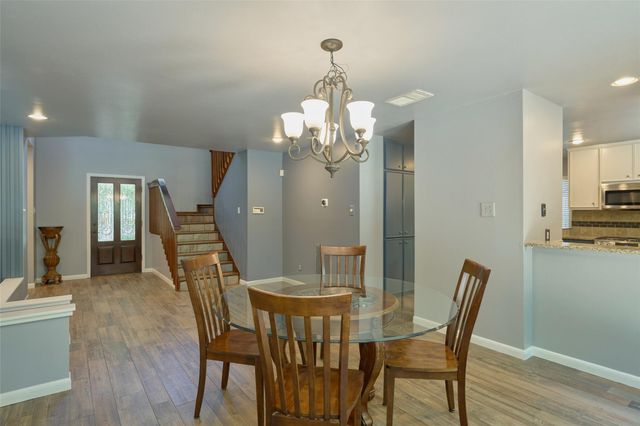11 Song Sparrow Place, Spring, TX 77381