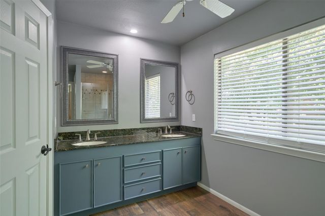 11 Song Sparrow Place, Spring, TX 77381