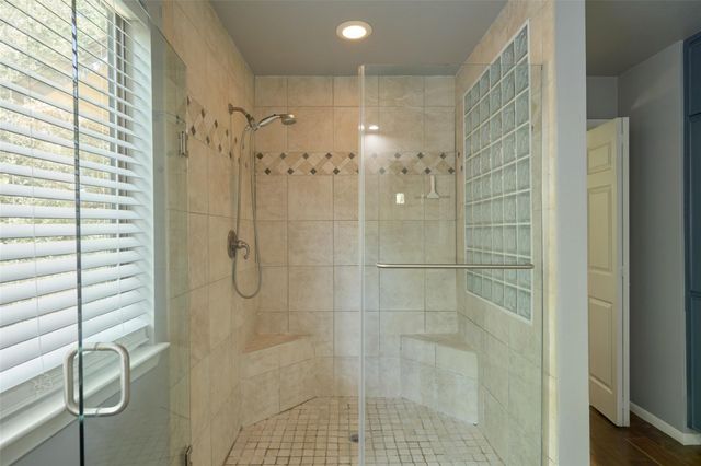 11 Song Sparrow Place, Spring, TX 77381