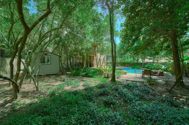 11 Song Sparrow Place, Spring, TX 77381