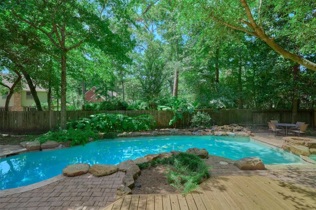 11 Song Sparrow Place, Spring, TX 77381