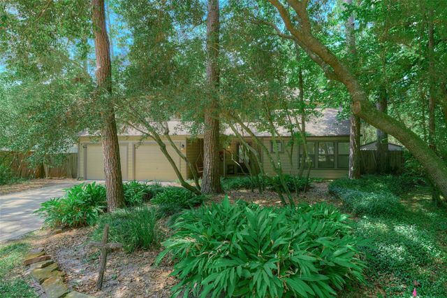 11 Song Sparrow Place, Spring, TX 77381