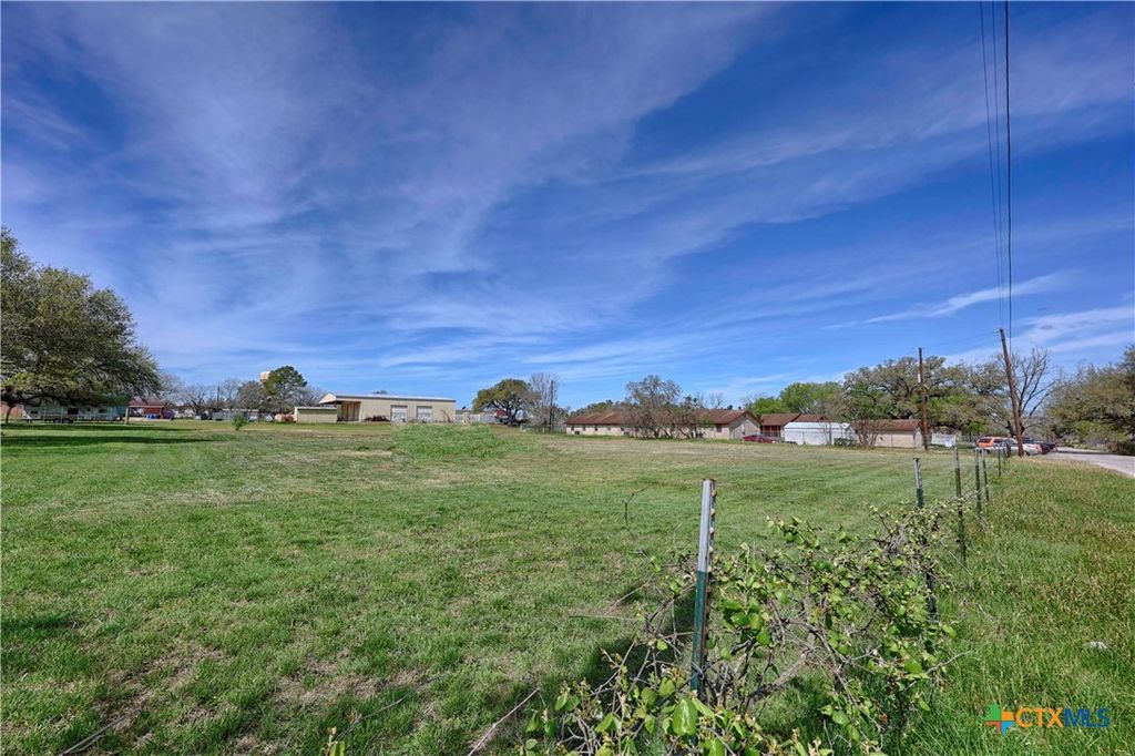 Image 6 of property listing at TBD Donna Drive, Hallettsville, TX 77964