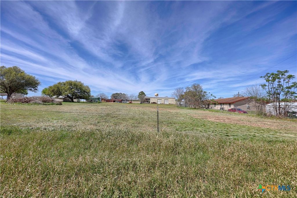 Image 7 of property listing at TBD Donna Drive, Hallettsville, TX 77964