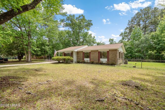 5618 Pulaski Court, Beaufort, SC 29906