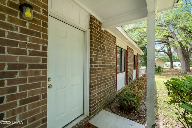 5618 Pulaski Court, Beaufort, SC 29906