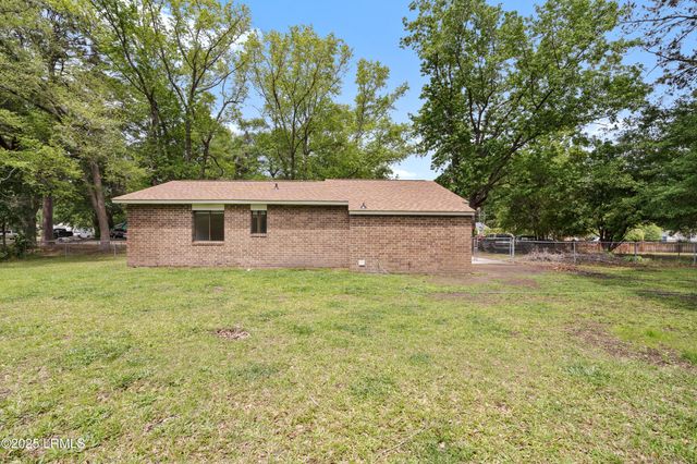 5618 Pulaski Court, Beaufort, SC 29906