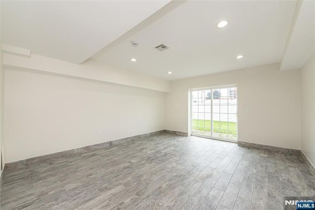 24 Van Pelt, Little Falls, NJ 07424